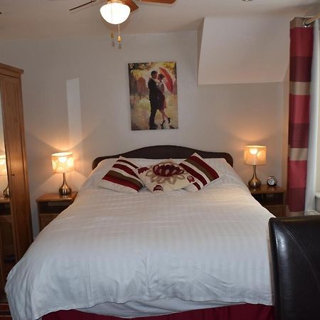 Castle Green Bed And Breakfast Ashbourne  Exterior foto